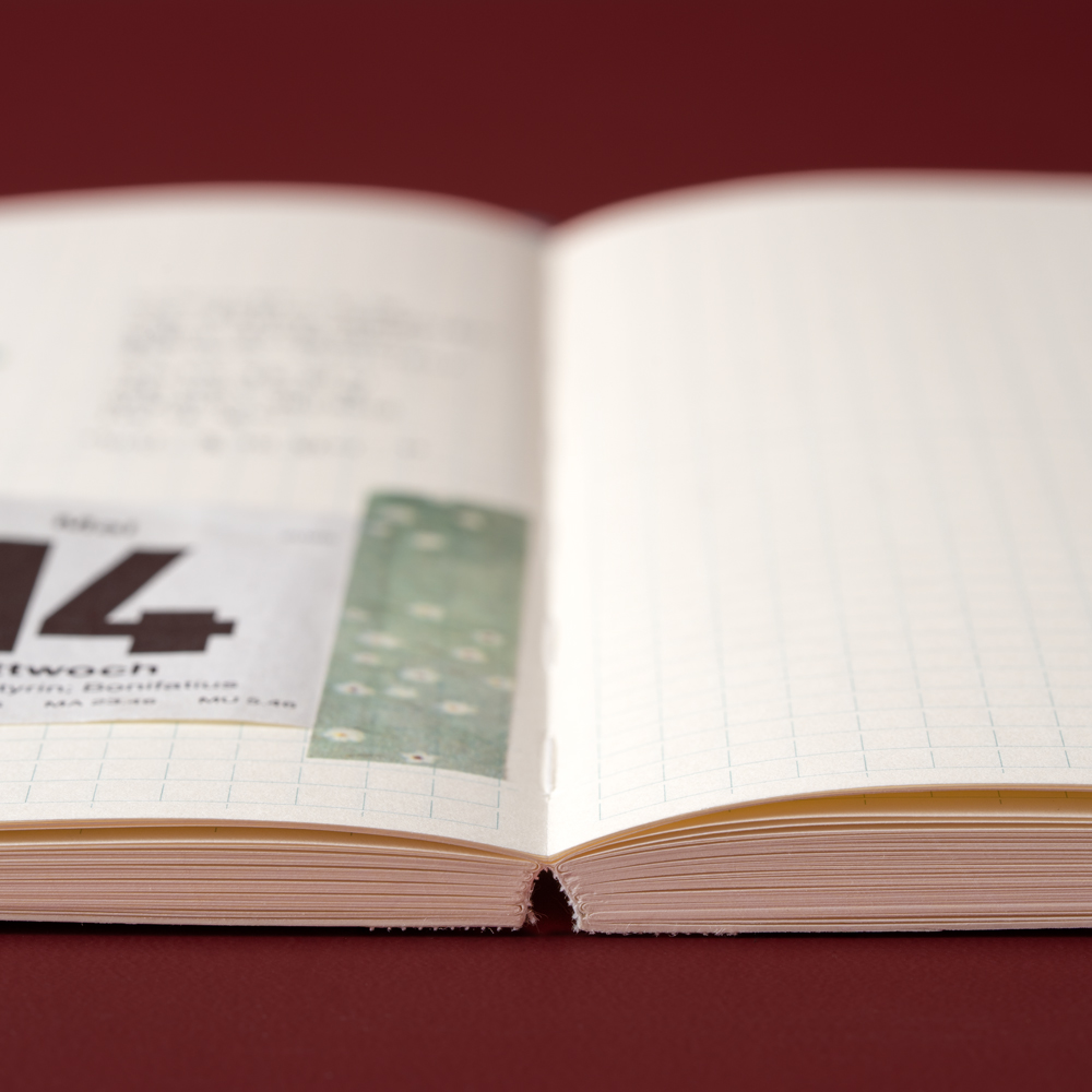 미도리 엠디노트 저널 Midori MD Notebook Journal L A5 사이즈 - 어느 페이지에서나 180도 평평하게 펼쳐지는 반양장제본 노트