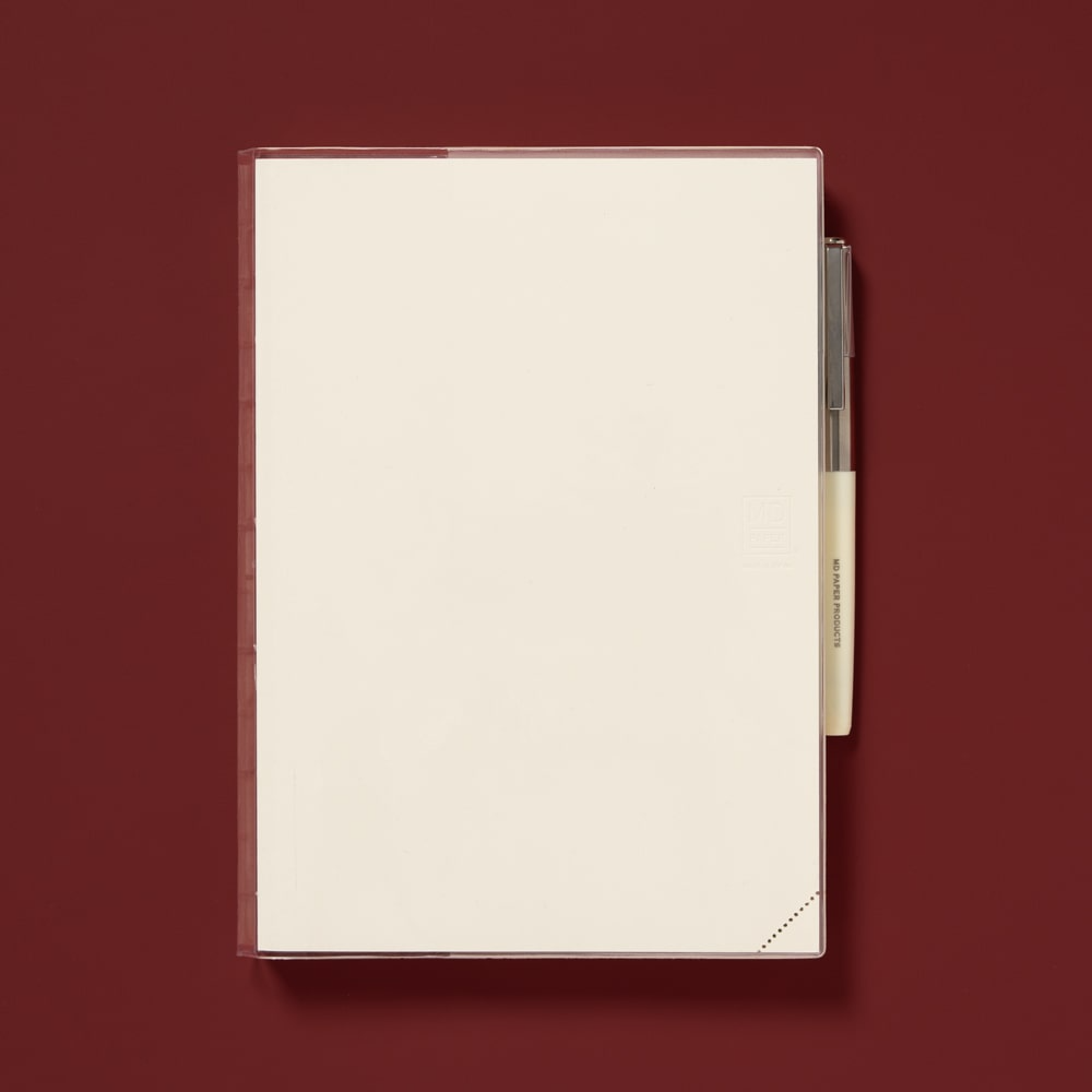 미도리 MD 노트 투명 커버 코덱스 저널 하루 한 페이지 전용 Midori MD Notebook Codex Journal L A5 사이즈 - 노트의 컬러는 그대로 느끼며 깨끗한 사용을 할 수 있는 투명 커버