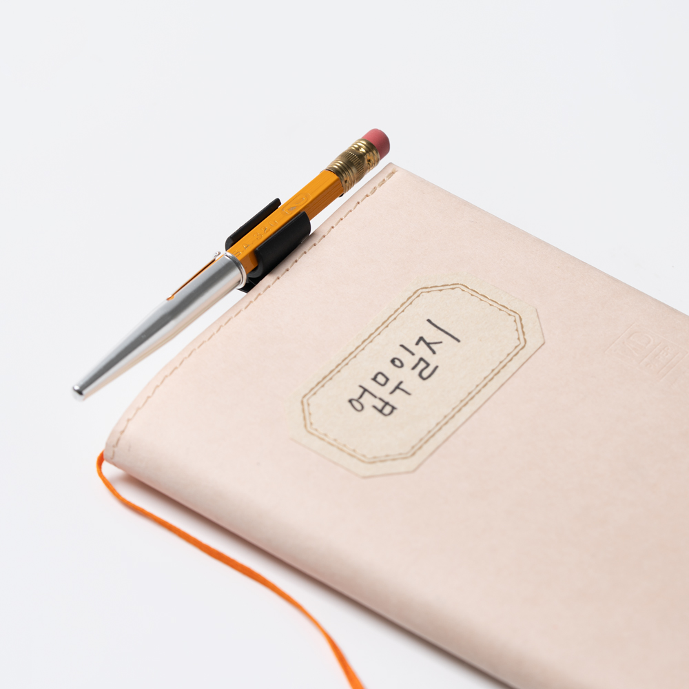 Blackwing Notebook Clip 블랙윙 연필 클립 - 노트에 꽂아 어디서든 기록을 해보세요.