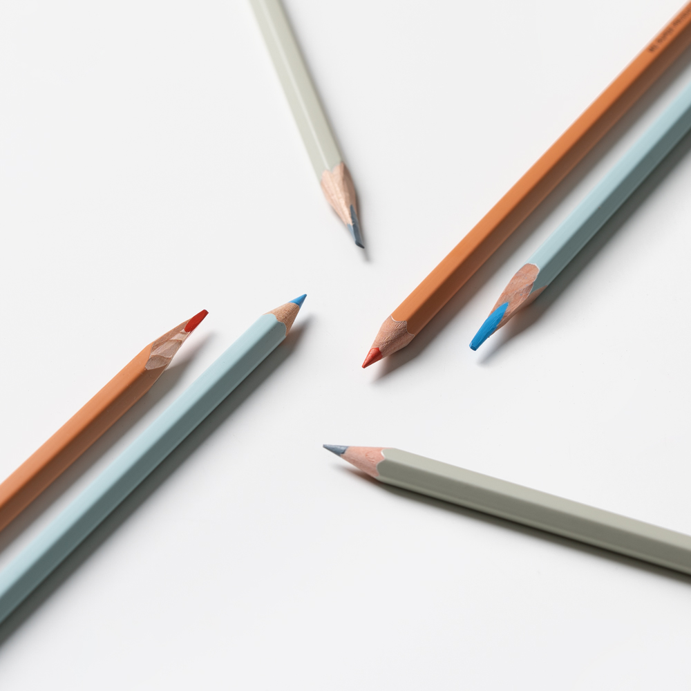미도리 MD 색연필 미도리노트와 함께 사용하기 좋은 필기구 midori md color pencil - MD 색연필의 세 가지 컬러가 두 자루씩 구성된 세트