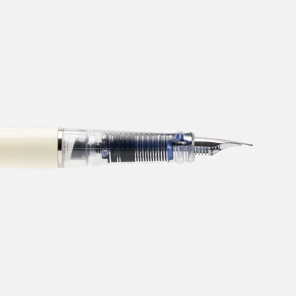 미도리 MD 만년필 Midori foundtain Pen M nib - 잉크 잔량이 보이는 투명한 그립 부분