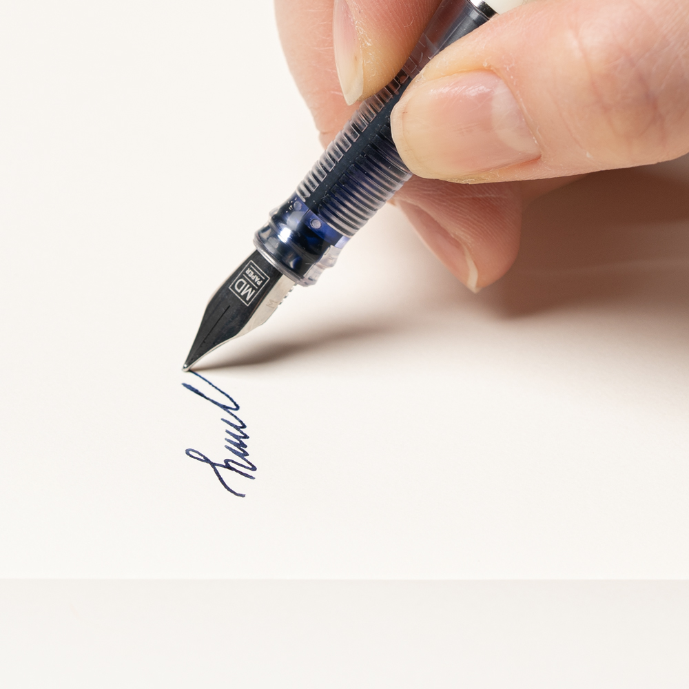 미도리 MD 만년필 Midori foundtain Pen M nib - 편안하게 사용하기 좋은 너무 얇지도 굵지도 않은 두께 M닙
