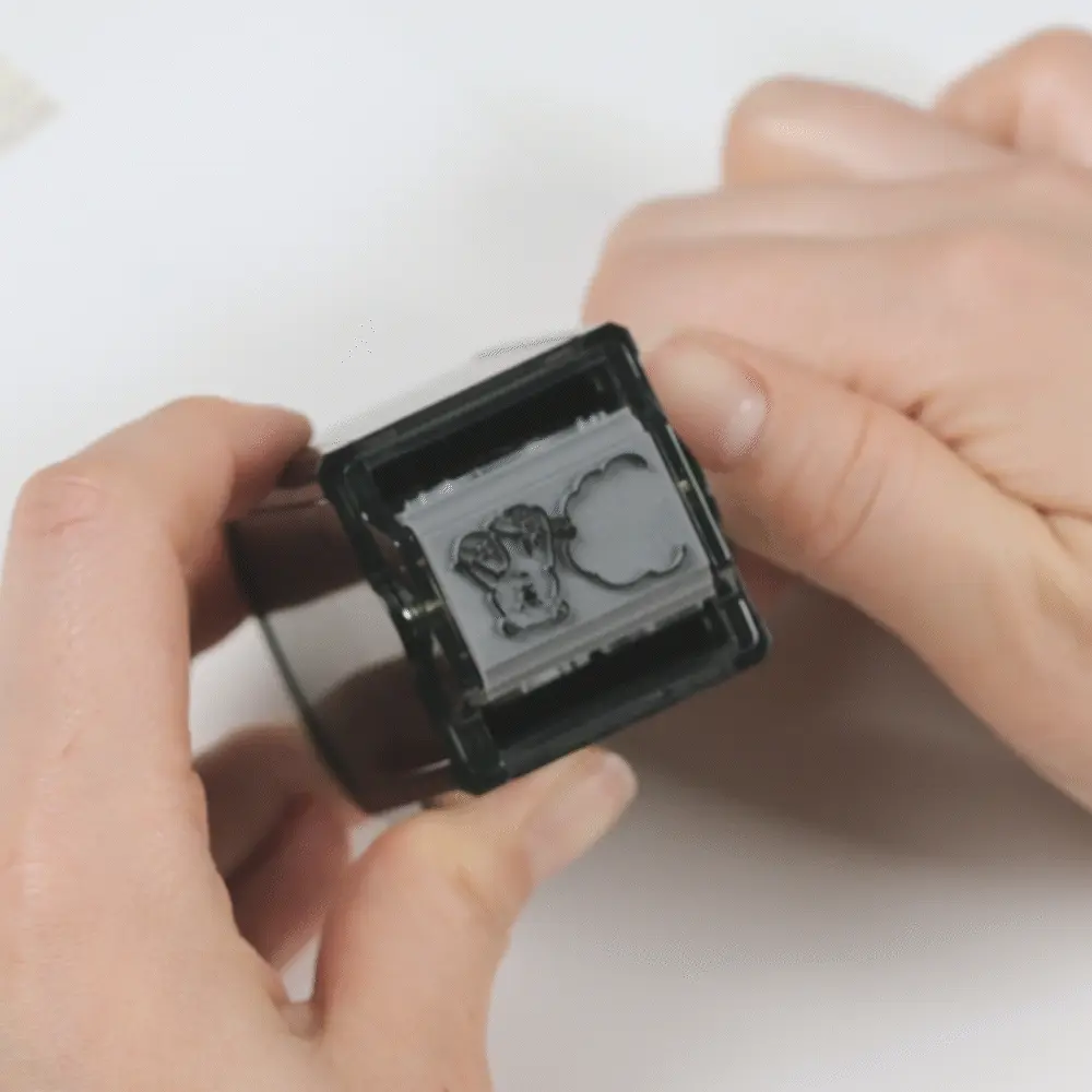 midori 미도리 페인터블 회전식 스탬프 다이얼 말풍선 동물 paintable rotating stamp dial list - 본체의 다이얼을 돌려 원하는 디자인을 선택할 수 있어요.